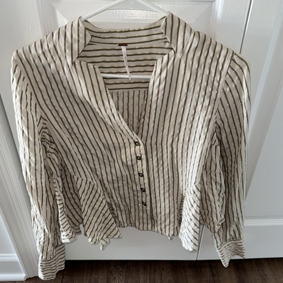 ✨✨Free People size XS striped blouse- offers welcomed!!✨✨ - Picture 2 of 5